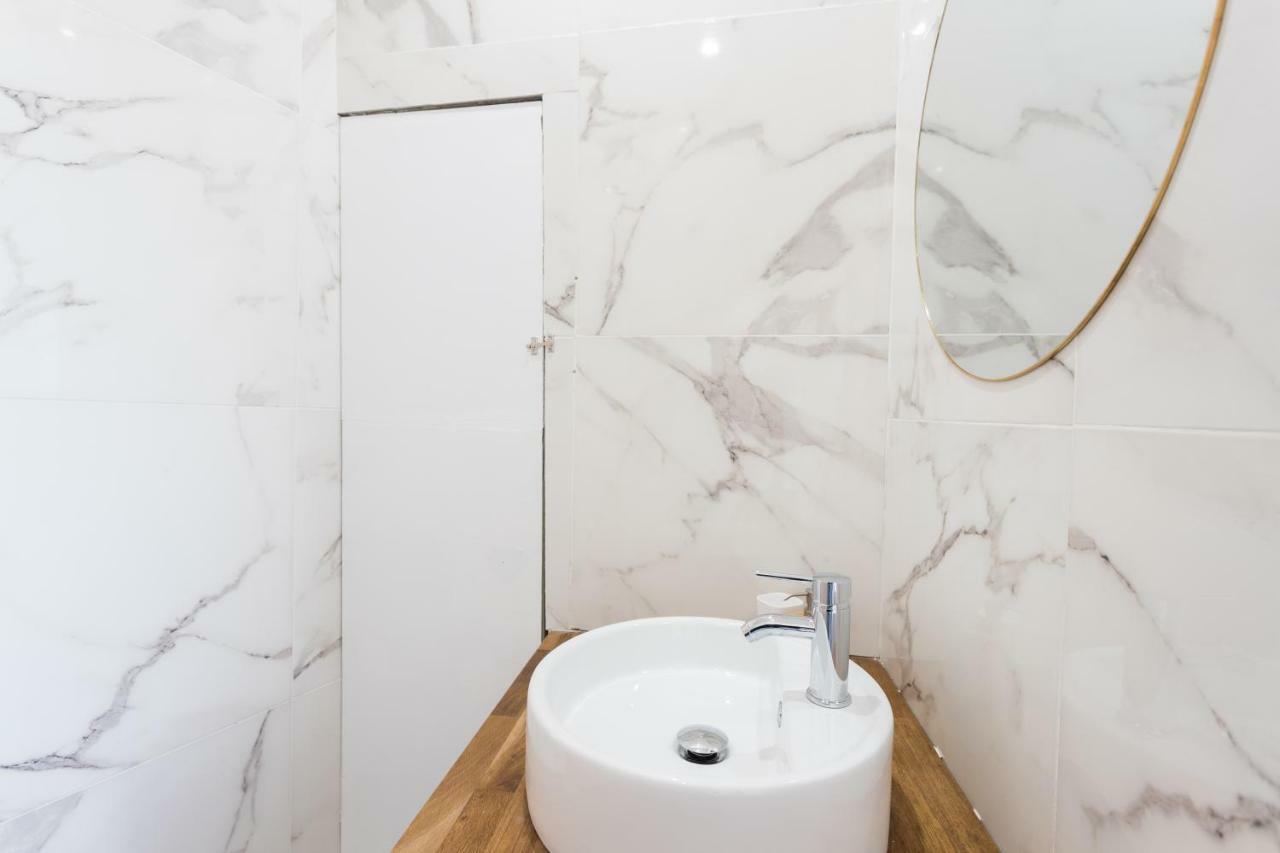 Alfama Tale Four-Bedroom Apartment W/ River View - By Lu Holidays Lisboa Εξωτερικό φωτογραφία